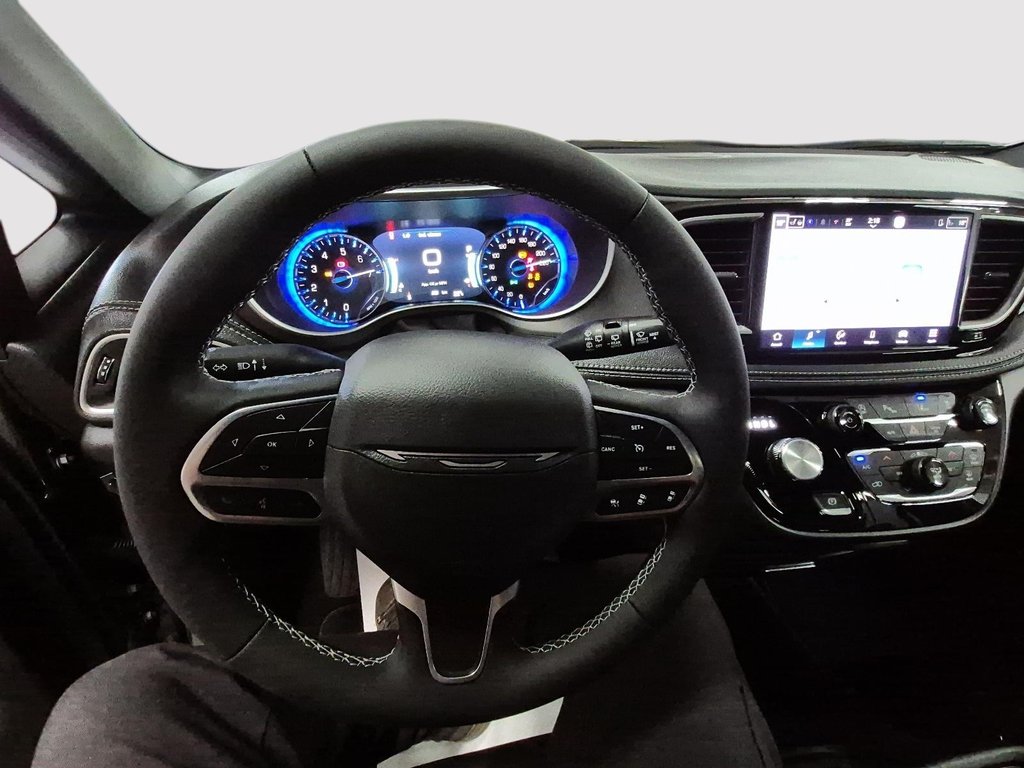 Chrysler Pacifica SELECT AWD 2027 à Sherbrooke, Québec - 10 - w1024h768px