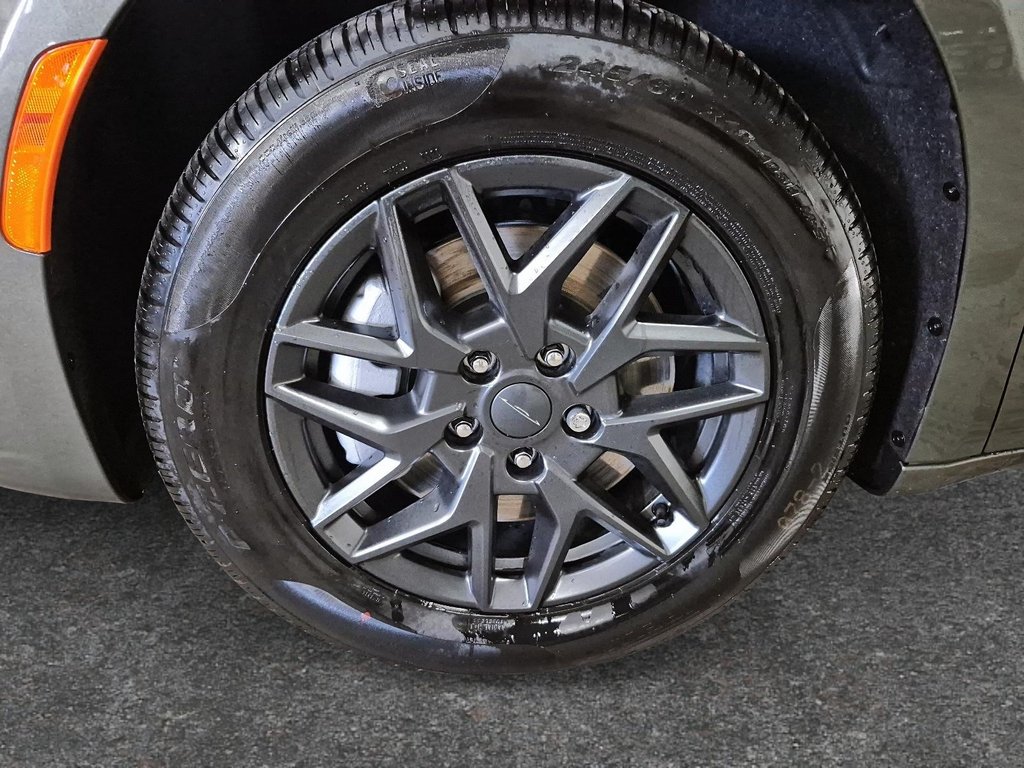 Chrysler Pacifica SELECT AWD 2027 à Sherbrooke, Québec - 7 - w1024h768px