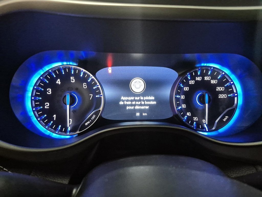 2027 Chrysler Pacifica SELECT in Sherbrooke, Quebec - 14 - w1024h768px