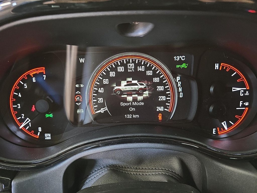 2025 Dodge DURANGO R/T PLUS in Sherbrooke, Quebec - 14 - w1024h768px