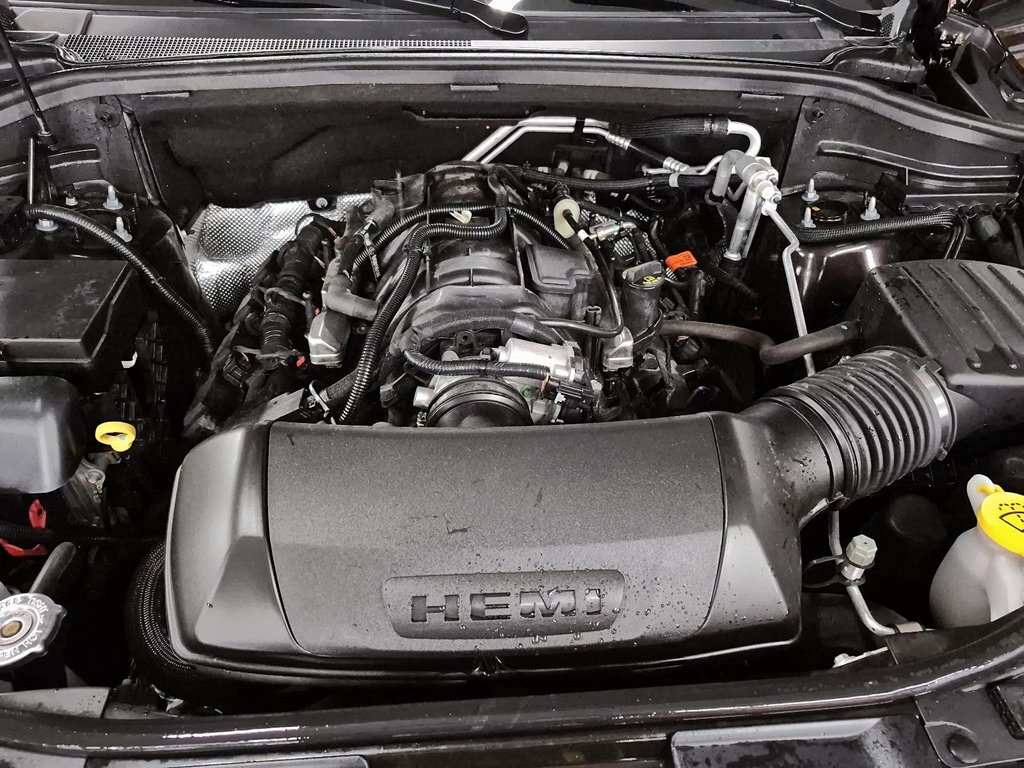 2025 Dodge Durango R/T // PLUS // GROUPE REMORQUAGE in Sherbrooke, Quebec - 8 - w1024h768px