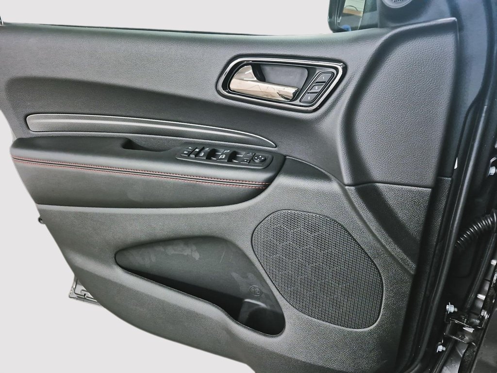 2026 Dodge DURANGO PLUS in Sherbrooke, Quebec - 11 - w1024h768px