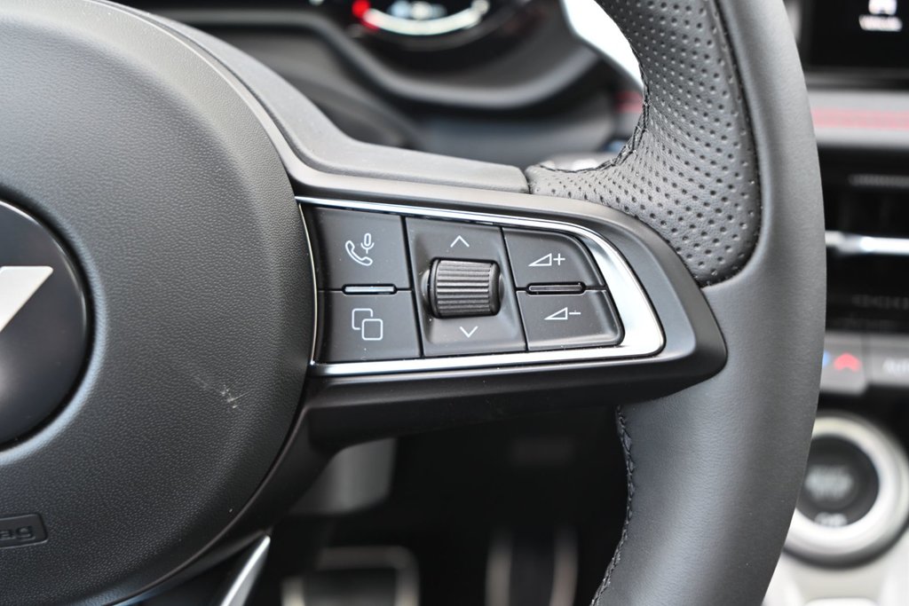 2024 Dodge Hornet PHEV R/T PLUS in Sherbrooke, Quebec - 16 - w1024h768px