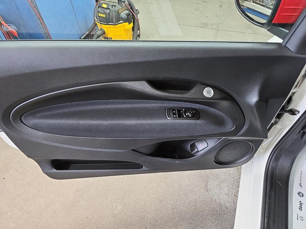 Fiat 500e (RED) EDITION // 100% ELECTRIQUE 2024 à Sherbrooke, Québec - 11 - w1024h768px