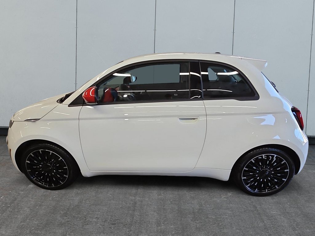 Fiat 500e (RED) EDITION // 100% ELECTRIQUE 2024 à Sherbrooke, Québec - 5 - w1024h768px