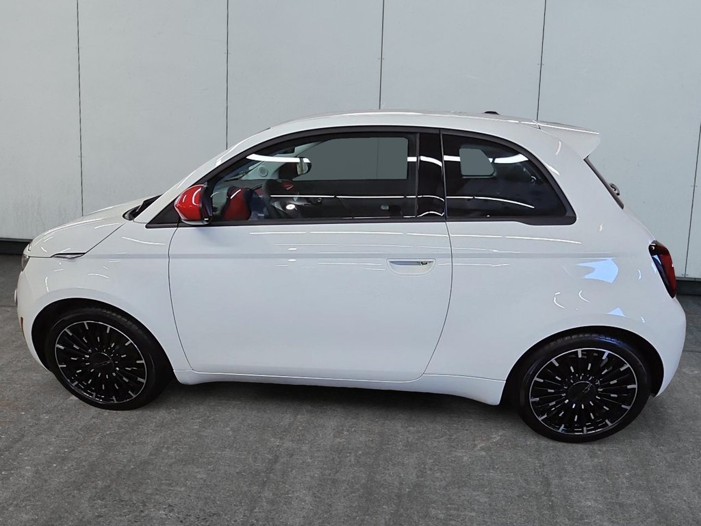 Fiat 500e (RED) EDITION // 100% ELECTRIQUE 2024 à Sherbrooke, Québec - 5 - w1024h768px