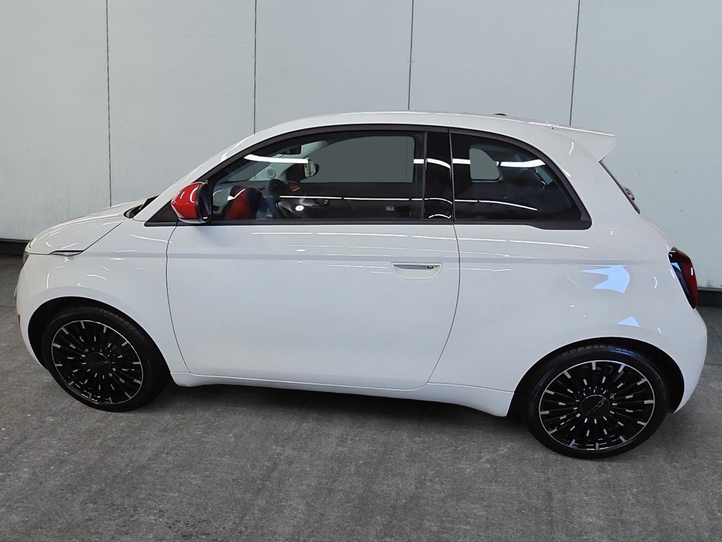 Fiat 500e (RED) EDITION // 100% ELECTRIQUE 2024 à Sherbrooke, Québec - 5 - w1024h768px