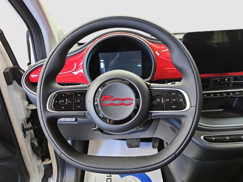 Fiat 500e (RED) EDITION // 100% ELECTRIQUE 2024 à Sherbrooke, Québec - 12 - w1024h768px