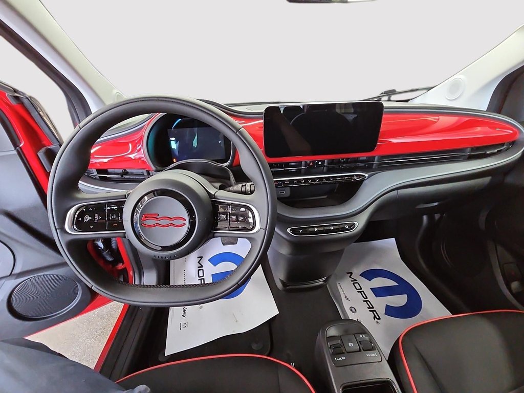 Fiat 500e (RED) Edition 2024 à Sherbrooke, Québec - 10 - w1024h768px