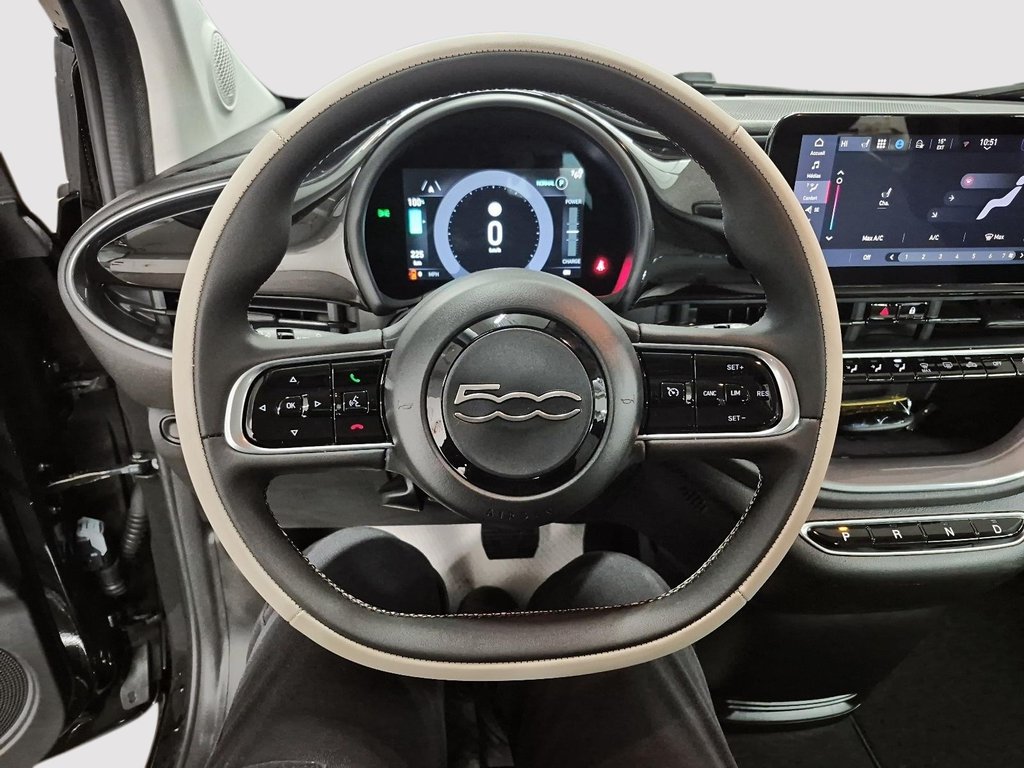 2025 Fiat 500e LA PRIMA in Sherbrooke, Quebec - 12 - w1024h768px