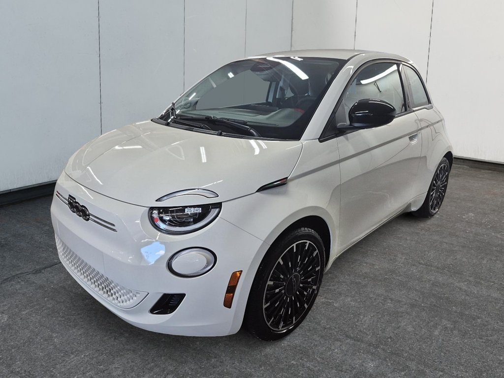 2025 Fiat 500e RED in Sherbrooke, Quebec - 1 - w1024h768px