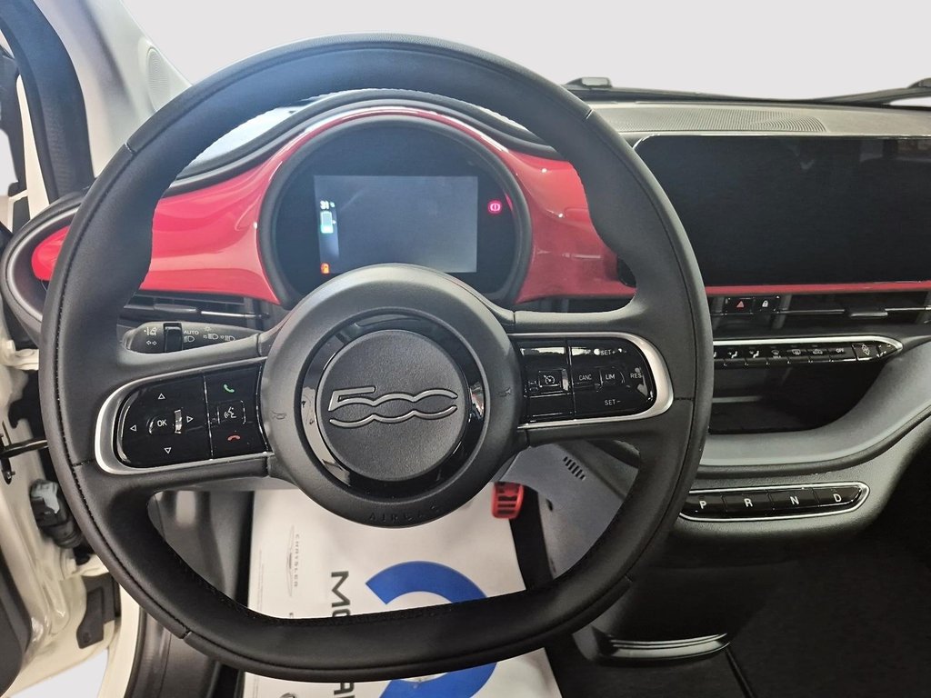 2025 Fiat 500e RED in Sherbrooke, Quebec - 10 - w1024h768px
