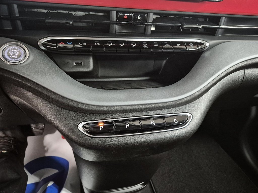 2025 Fiat 500e RED in Sherbrooke, Quebec - 15 - w1024h768px