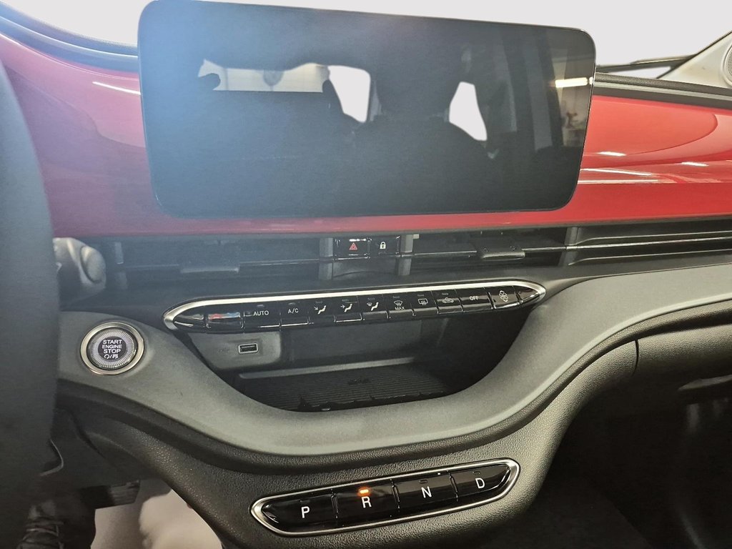 2025 Fiat 500e RED in Sherbrooke, Quebec - 16 - w1024h768px