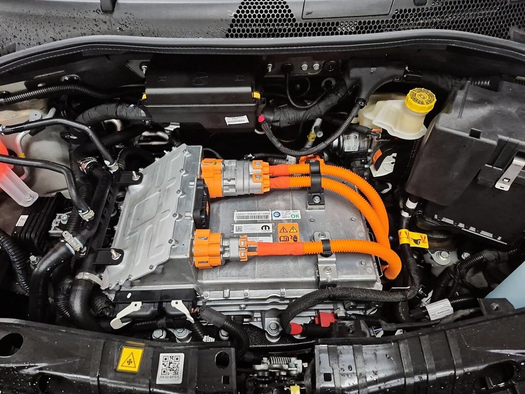 Fiat 500e RED 2025 à St-Jean-Sur-Richelieu, Québec - 8 - w1024h768px