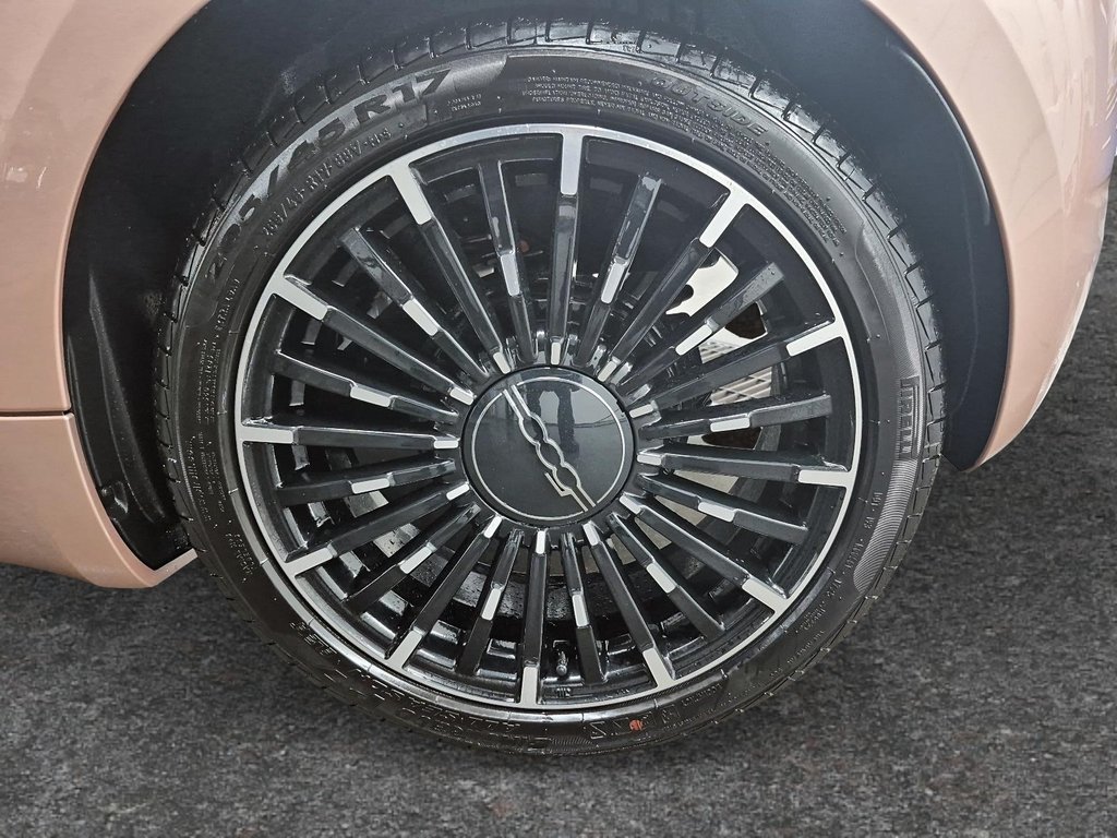 2025 Fiat 500e LA PRIMA in Sherbrooke, Quebec - 7 - w1024h768px