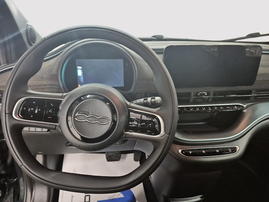 Fiat 500e GIORGIO ARMANI 2025 à Sherbrooke, Québec - 10 - w1024h768px