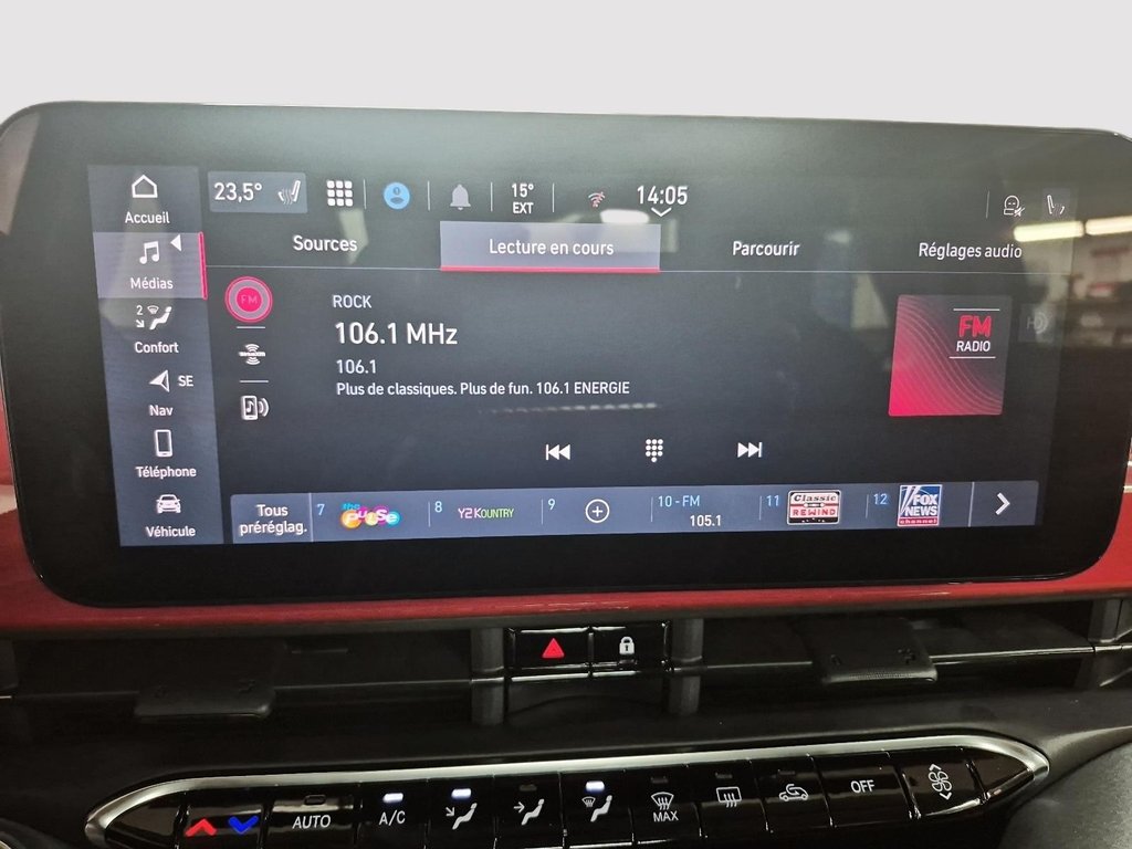 2025 Fiat 500e RED in Sherbrooke, Quebec - 17 - w1024h768px