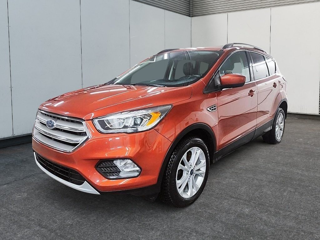 2019 Ford Escape SEL AWD // CUIR in Sherbrooke, Quebec - 1 - w1024h768px