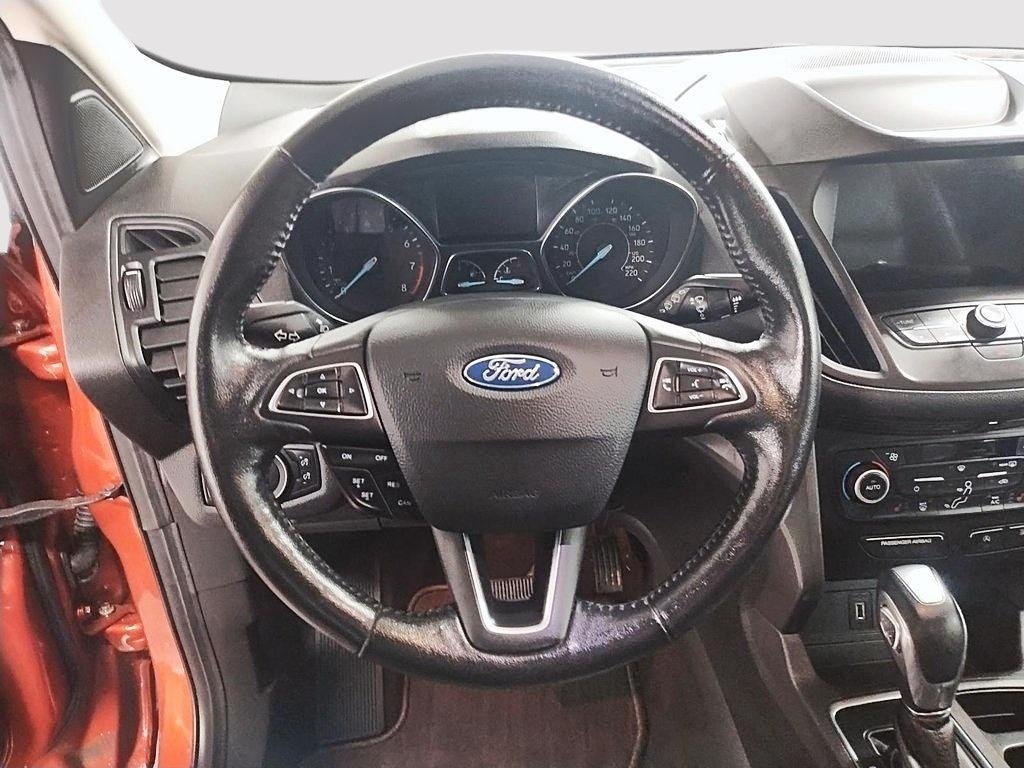 2019 Ford Escape SEL AWD // CUIR in Sherbrooke, Quebec - 12 - w1024h768px