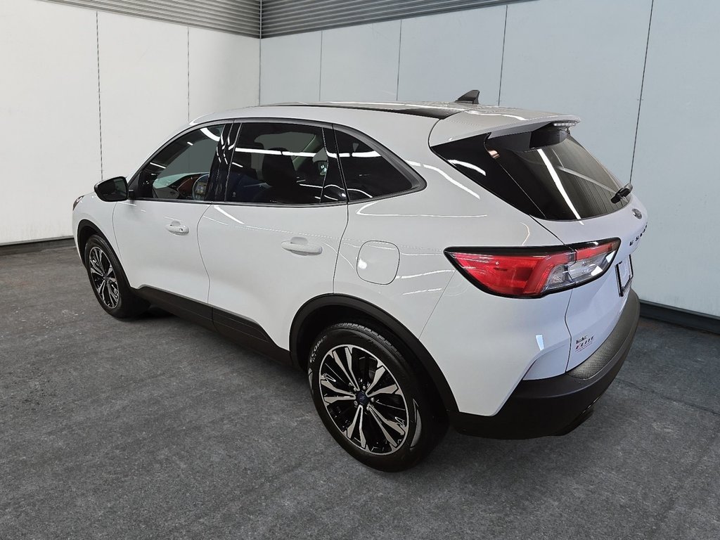 2021 Ford Escape SE Hybrid AWD NAVIGATION in Sherbrooke, Quebec - 4 - w1024h768px