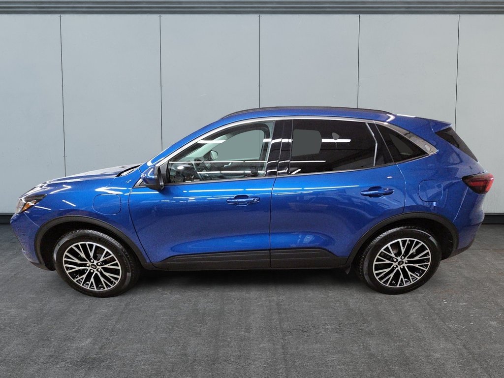 Ford Escape PHEV // ESCAPE // FORD 2023-4