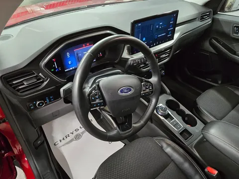 2024 Ford Escape PHEV // ESCAPE // FORD in Sherbrooke, Quebec - 6 - w1024h768px