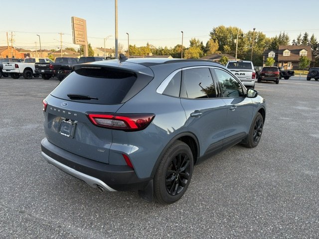 2024 Ford Escape PHEV  ENSEMBLE NOIR NAVIGATION in Sherbrooke, Quebec - 7 - w1024h768px