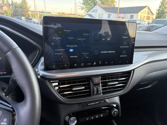 2024 Ford Escape PHEV  ENSEMBLE NOIR NAVIGATION in Sherbrooke, Quebec - 10 - w1024h768px
