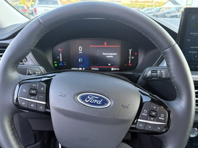 2024 Ford Escape PHEV  ENSEMBLE NOIR NAVIGATION in Sherbrooke, Quebec - 9 - w1024h768px