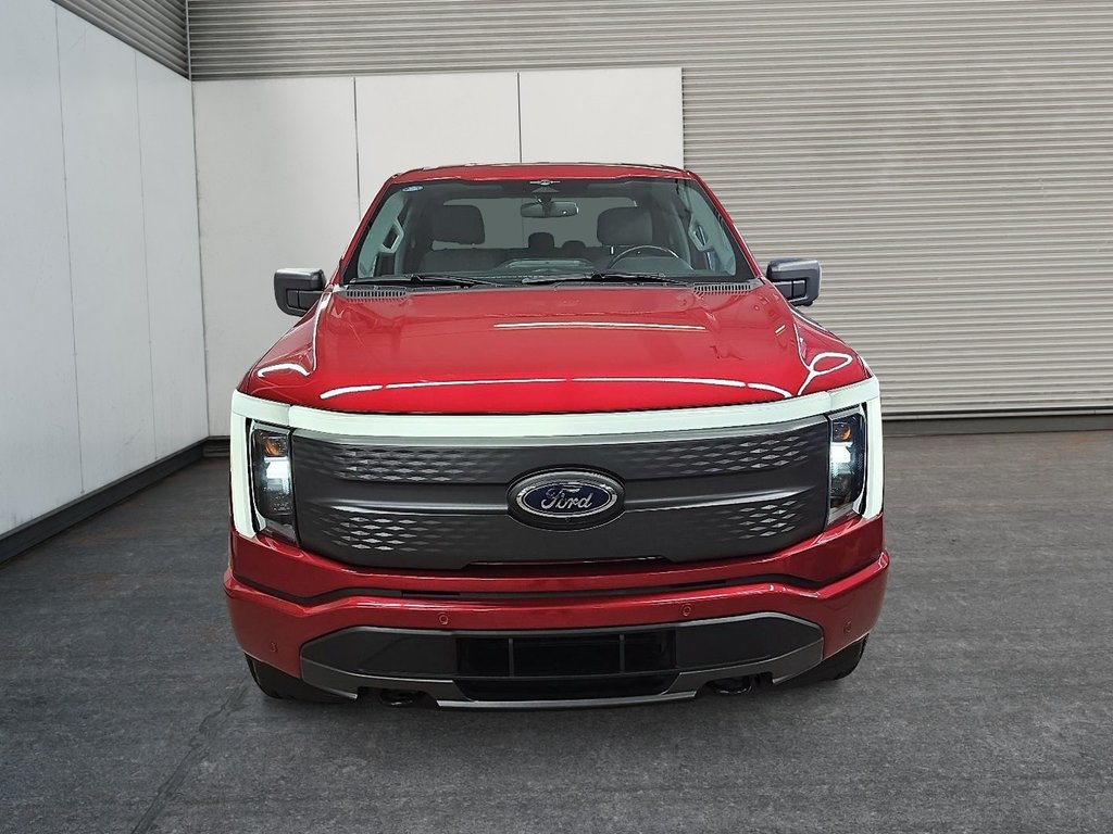 Ford F-150 Lightning XLT 4X4 // BAS KM ! 2023 à Sherbrooke, Québec - 2 - w1024h768px