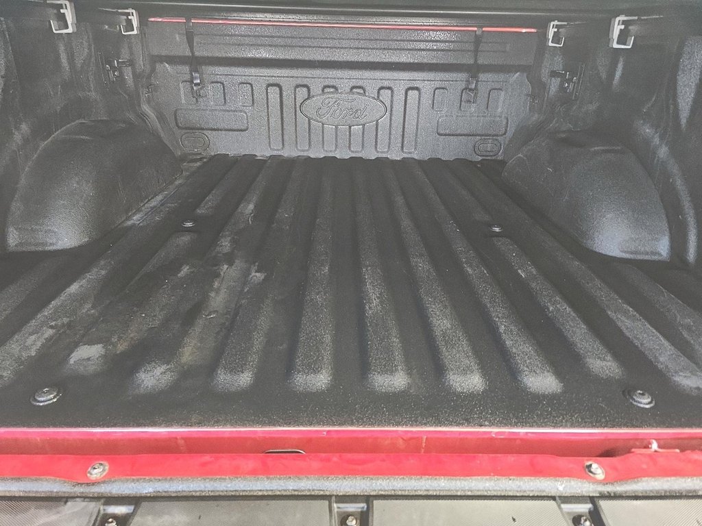 Ford F-150 Lightning XLT 4X4 // BAS KM ! 2023 à Sherbrooke, Québec - 30 - w1024h768px