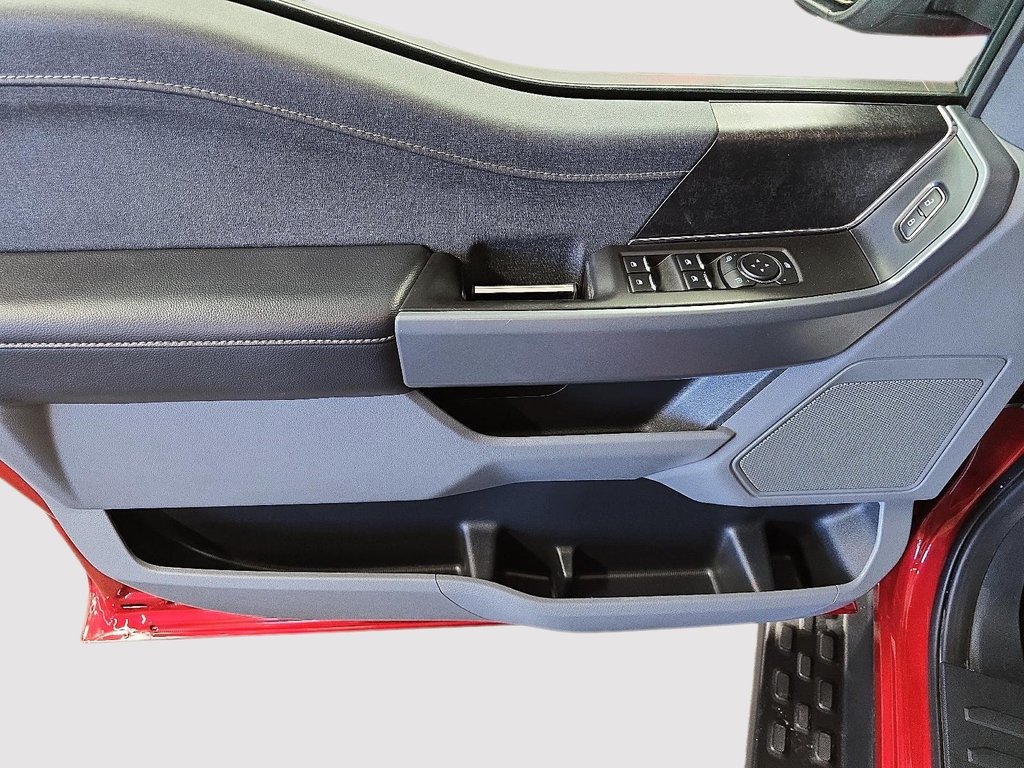 2024 Ford F-150 Lightning XLT SuperCrew 4x4 Navigation in Sherbrooke, Quebec - 11 - w1024h768px