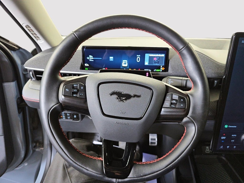 2025 Ford Mustang Mach-E Premium in Sherbrooke, Quebec - 12 - w1024h768px