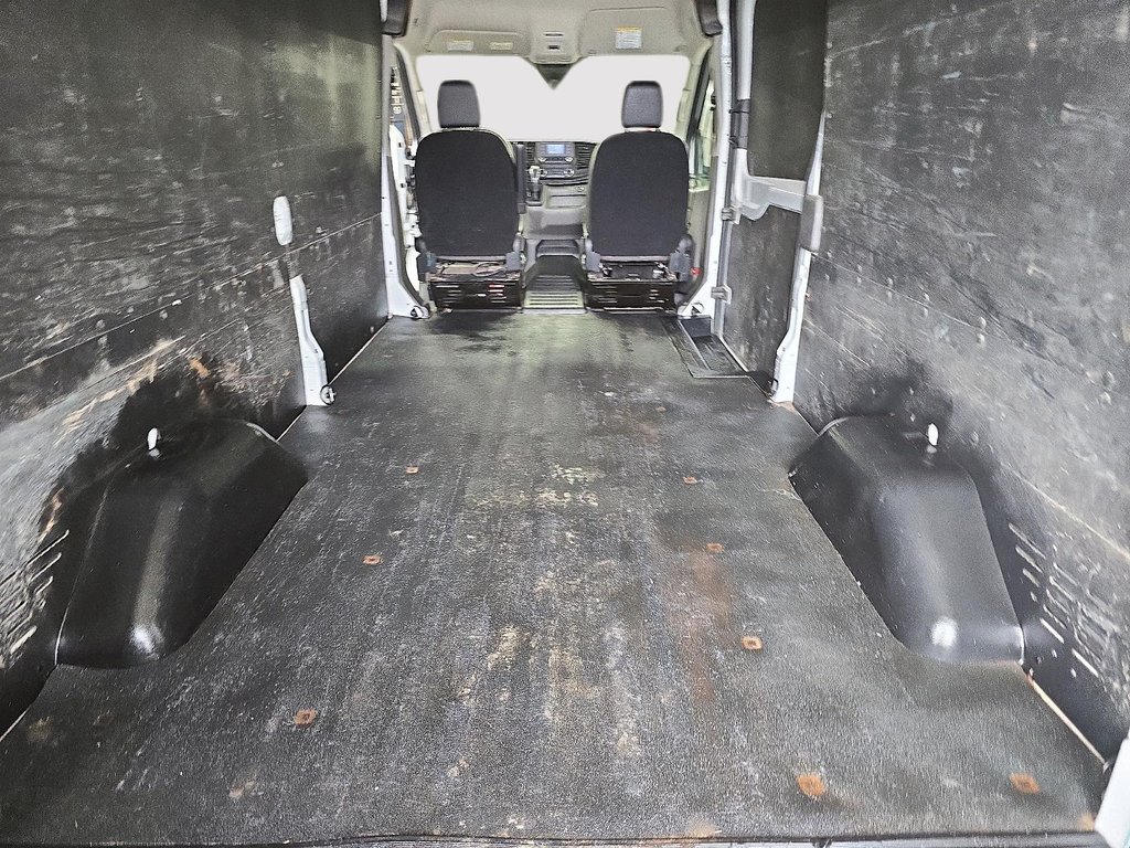 Ford Transit Cargo Van T250 EL AWD TOIT SURELEVE PNBV DE 9 070 LBS 2022 à Sherbrooke, Québec - 17 - w1024h768px