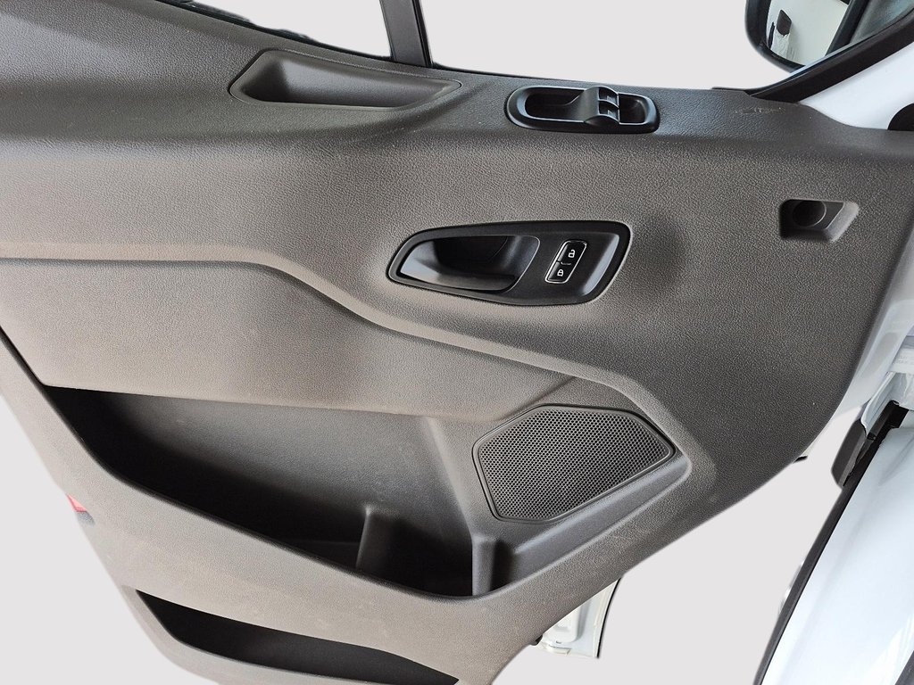 2023 Ford Transit Cargo Van T-250 // CARGO VAN // 148'' in Sherbrooke, Quebec - 11 - w1024h768px
