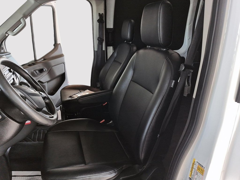 2023 Ford Transit Cargo Van T-250 // CARGO VAN // 148'' in Sherbrooke, Quebec - 9 - w1024h768px