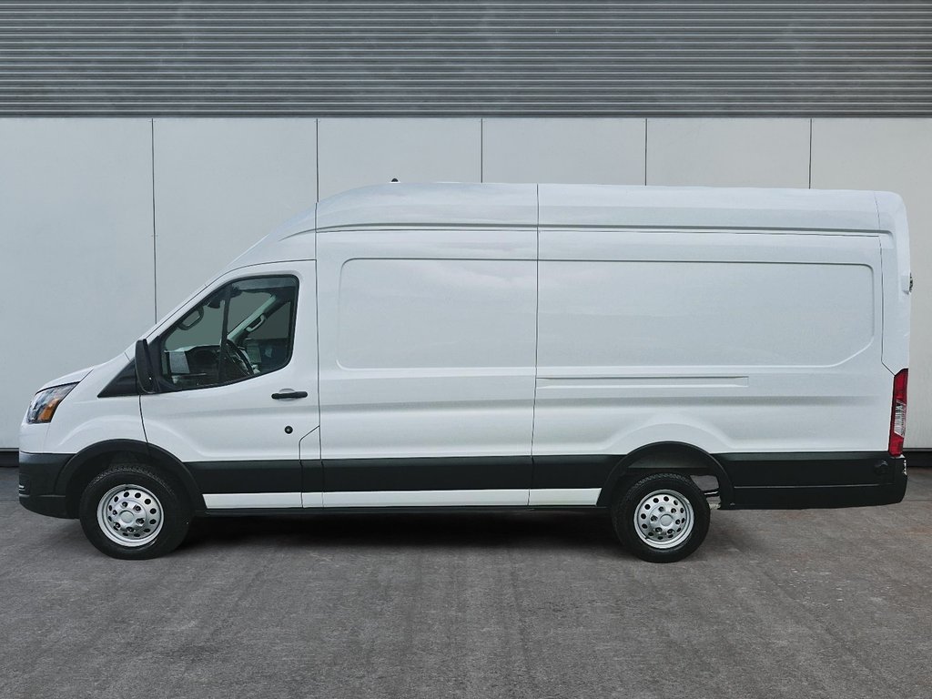 2025 Ford Transit Cargo Van T250 CARGO HIGH ROOF in Sherbrooke, Quebec - 5 - w1024h768px