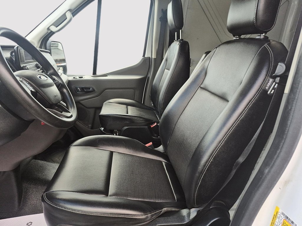 2025 Ford Transit Cargo Van T250 CARGO HIGH ROOF in Sherbrooke, Quebec - 9 - w1024h768px