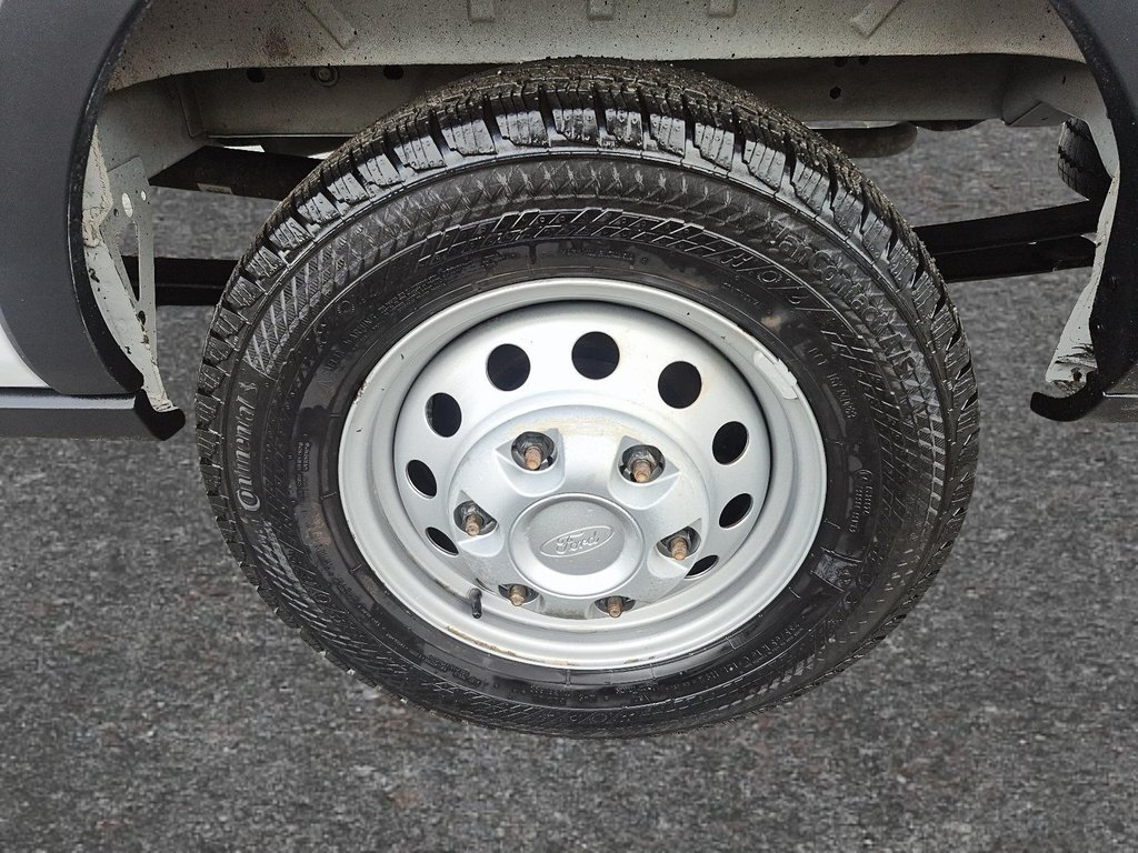 2025 Ford Transit Cargo Van T250 CARGO HIGH ROOF in Sherbrooke, Quebec - 7 - w1024h768px