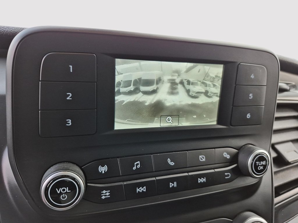 2023 Ford TRANSIT CUTAWAY T250 12 PIEDS // BOÎTE EN ALUMINIUM in Sherbrooke, Quebec - 16 - w1024h768px