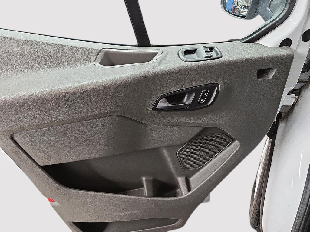 Ford TRANSIT CUTAWAY T250 12 PIEDS // BOÎTE EN ALUMINIUM 2023 à Sherbrooke, Québec - 11 - w1024h768px