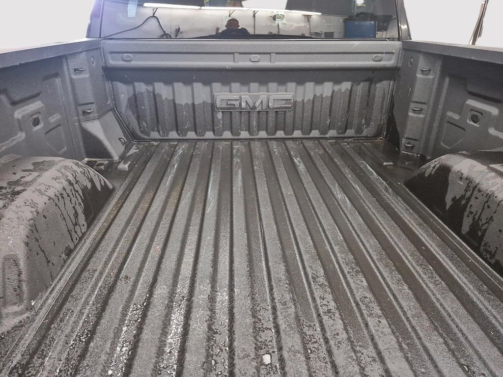 2025 GMC Sierra 1500 X31 // ELEVATION // V8 // 5.3L in Sherbrooke, Quebec - 16 - w1024h768px