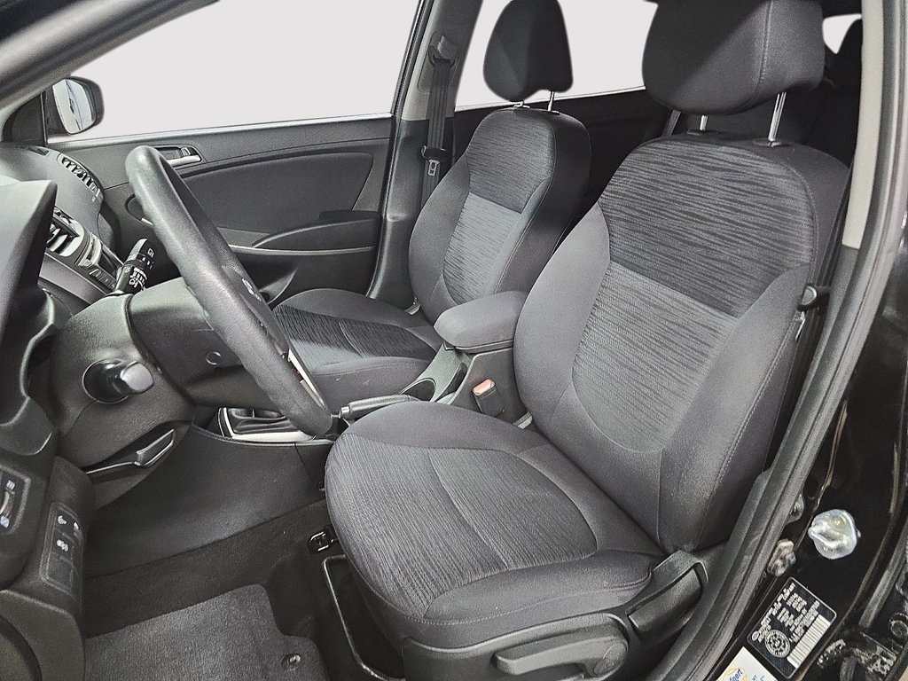 Hyundai Accent GL / ACCENT / HATCHBACK 2016 à Sherbrooke, Québec - 9 - w1024h768px