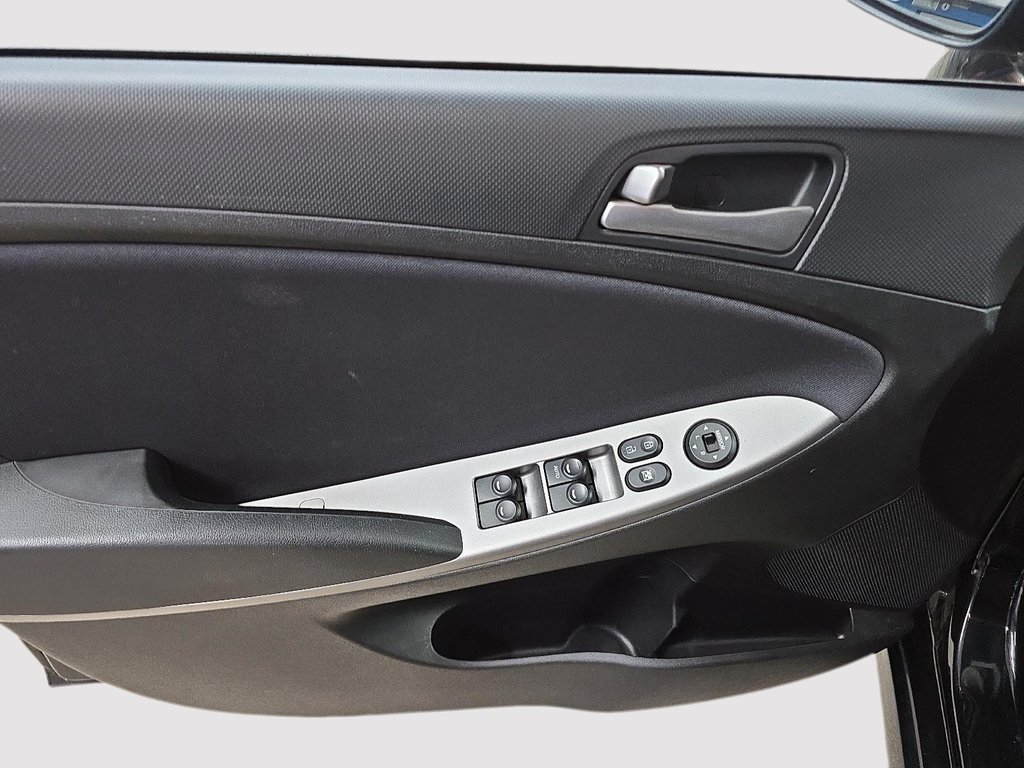 Hyundai Accent GL / ACCENT / HATCHBACK 2016 à Sherbrooke, Québec - 11 - w1024h768px