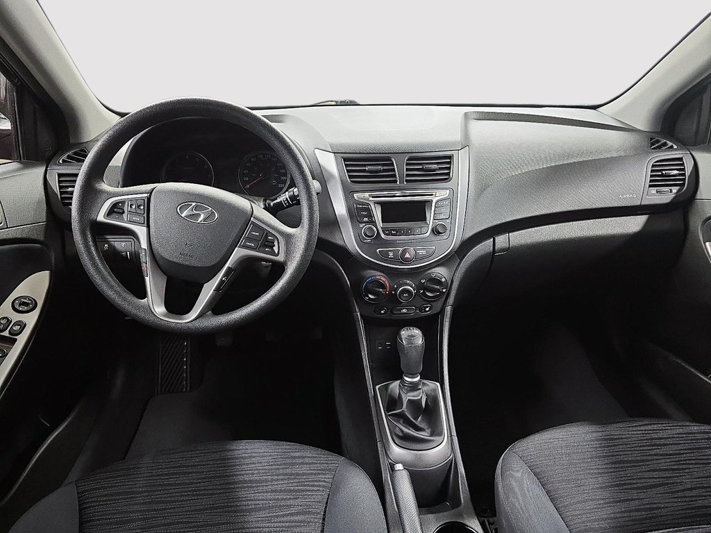 Hyundai Accent GL / ACCENT / HATCHBACK 2016 à Sherbrooke, Québec - 10 - w1024h768px