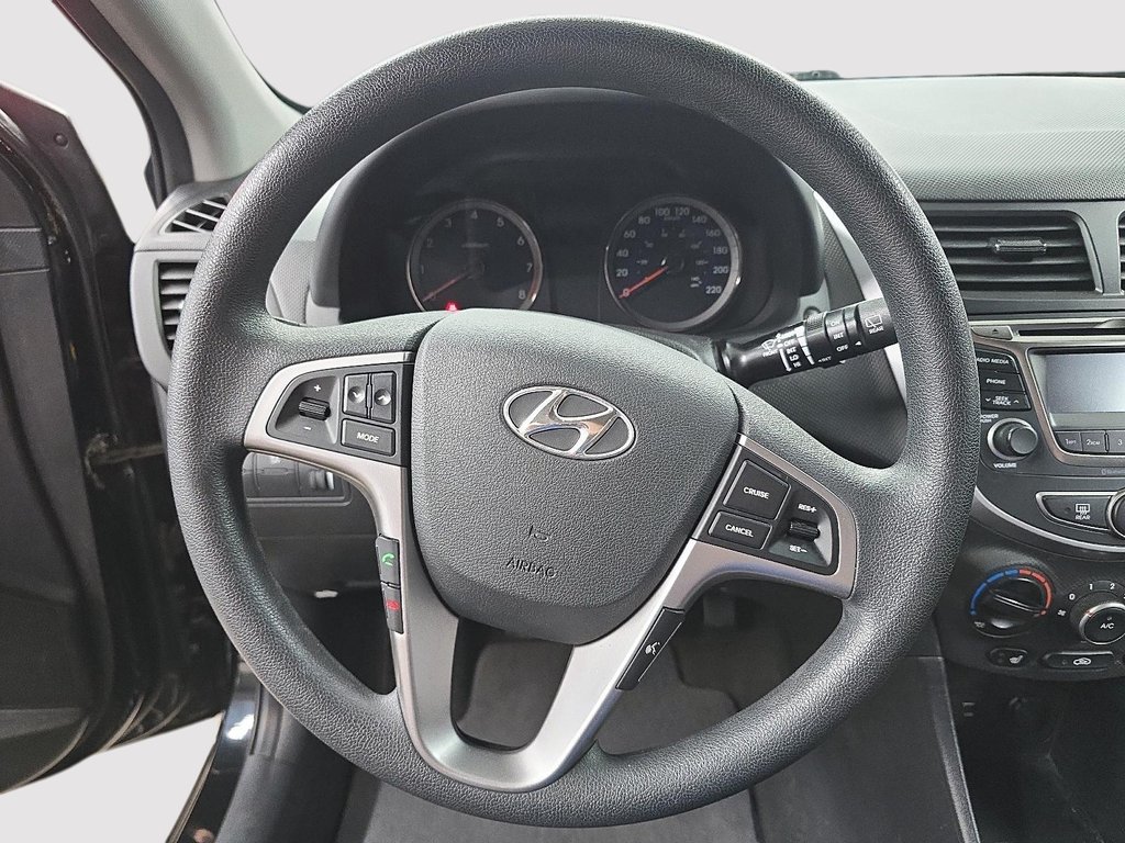 Hyundai Accent GL / ACCENT / HATCHBACK 2016 à Sherbrooke, Québec - 12 - w1024h768px