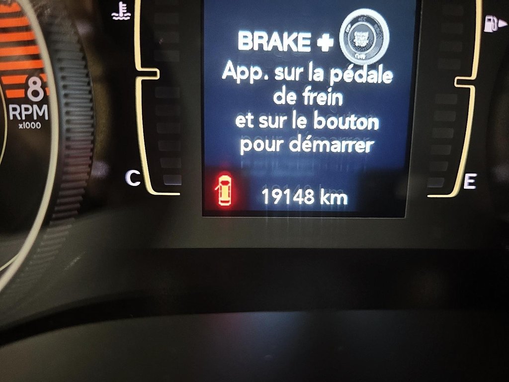 2022 Jeep Cherokee NORTH 4X4 // V6 // TOIT PANORAMIQUE in Sherbrooke, Quebec - 13 - w1024h768px