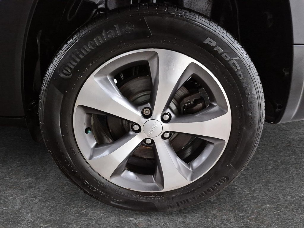 2022 Jeep Cherokee LIMITED // AWD // TOIT PANORAMIQUE in Sherbrooke, Quebec - 7 - w1024h768px
