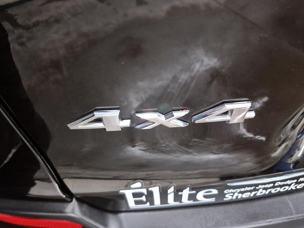 2022 Jeep Cherokee LIMITED // AWD // TOIT PANORAMIQUE in Sherbrooke, Quebec - 16 - w1024h768px